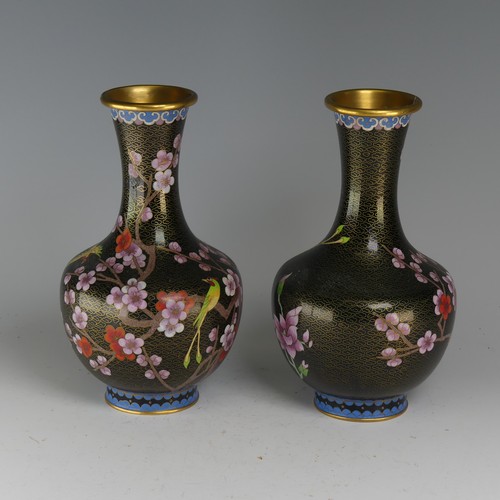 162 - A pair of contemporary Chinese Cloisonne Vases, H 13 cm (2)