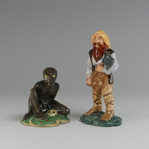 125 - A Royal Doulton Middle Earth figure of Gollum, HN2913, together with a Royal Doulton Middle Earth fi... 