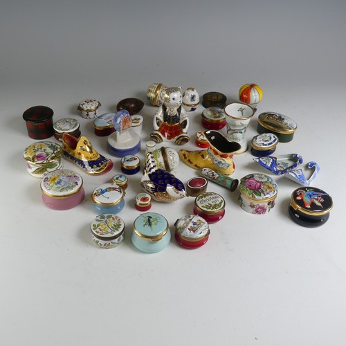 130 - A quantity of mainly Crummles enamel Patch Boxes, to comprise animal scenes, winter scenes, flora, e... 