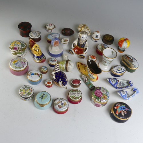 130 - A quantity of mainly Crummles enamel Patch Boxes, to comprise animal scenes, winter scenes, flora, e... 