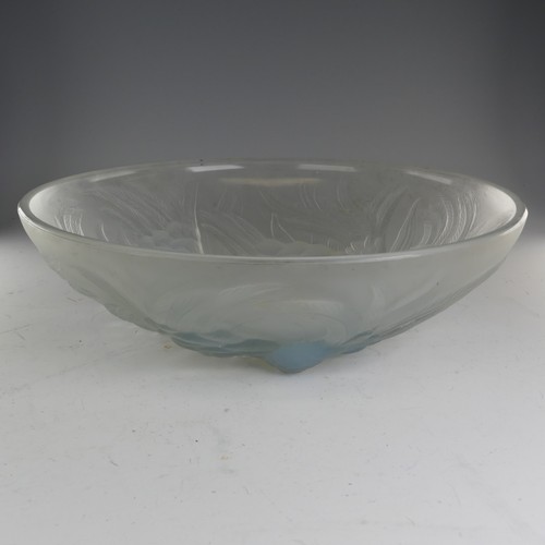 109 - A Jobling Lambton bird pattern opalescent glass Bowl, raised on three relief depictions of flying bi... 