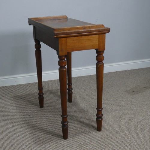 506 - A Victorian mahogany Side Table, the three-quarter gallery to top, raised on turned supports, W 69 c... 