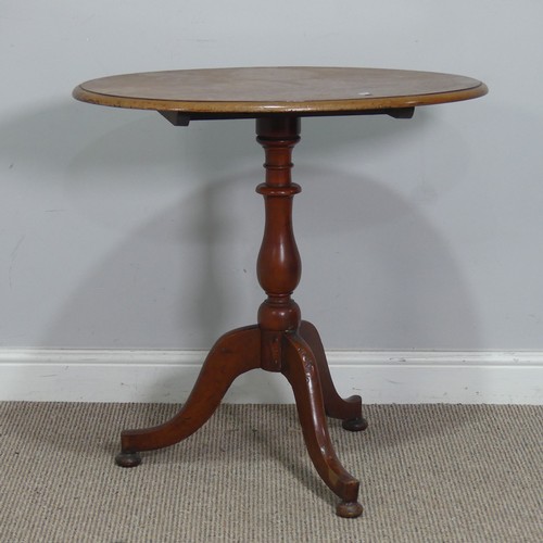 506 - A Victorian mahogany Side Table, the three-quarter gallery to top, raised on turned supports, W 69 c... 