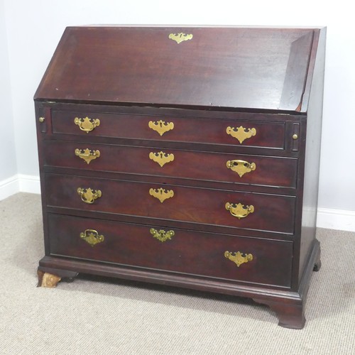 550 - A Georgian oak Bureau, W 106 cm x H 107.5 cm x D 58 cm.