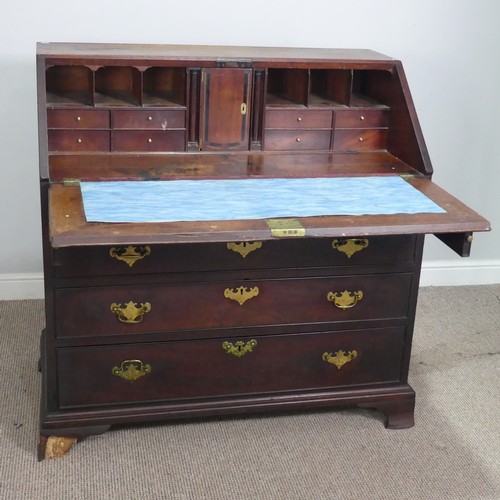 550 - A Georgian oak Bureau, W 106 cm x H 107.5 cm x D 58 cm.