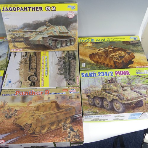 296 - Seven Dragon 1:35 Scale Plastic Military Model Kits: 6609 JagDPanther G2, 6943 Sd.Kfz.234/2 Puma, 65... 