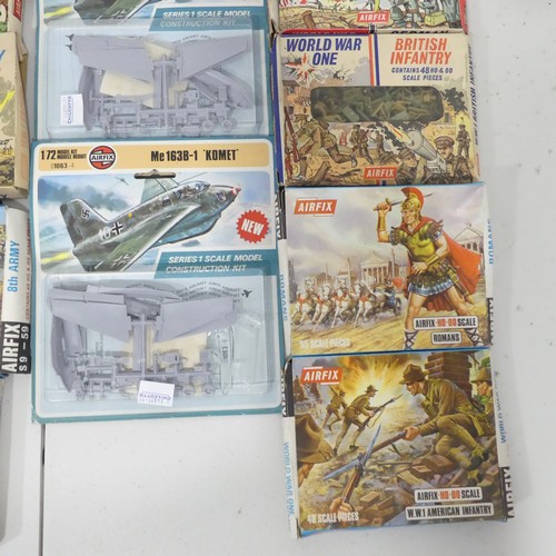 316 - A collection of eight Airfix H0:00 scale Figure Kits, including 'World War One German Infantry', 'Wo... 