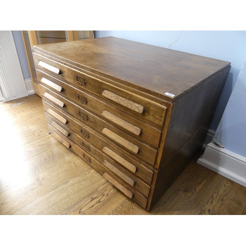 704 - A mid-20th century oak plan Chest, with six drawers and moulded handles, in two sections, W 115 cm x... 