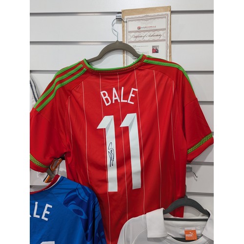 226 - Football; Gareth Bale; A signed Wales replica Home short sleeved Shirt, 2015-16 season, ink signatur... 