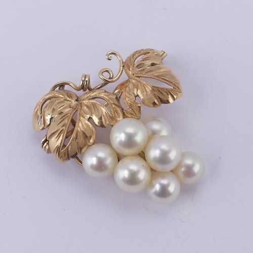 224 - A cultured pearl Brooch, in the form of a fruiting vine, mounted in 14ct yellow gold, 3cm long, 6.9g... 