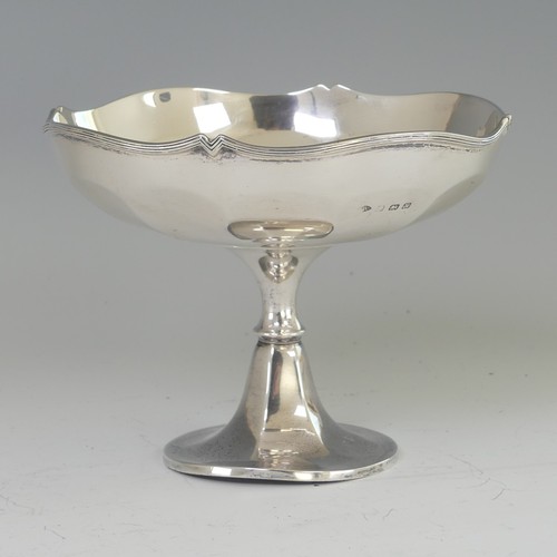 42 - A George V silver Bon Bon Dish, by Adie Brothers Ltd., hallmarked Birmingham, 1922, of lobed circula... 