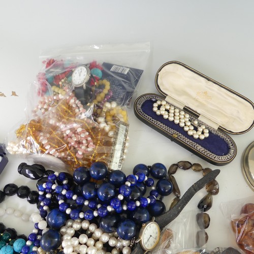 246 - A quantity of Costume Jewellery, including glass and bead necklaces, faux pearls, a turquoise matrix... 