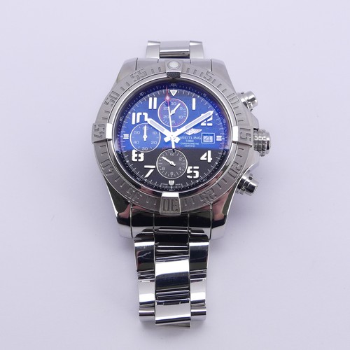 71 - A Breitling Super Avenger II Chronograph stainless steel gentleman's bracelet Wristwatch, ref. A1337... 