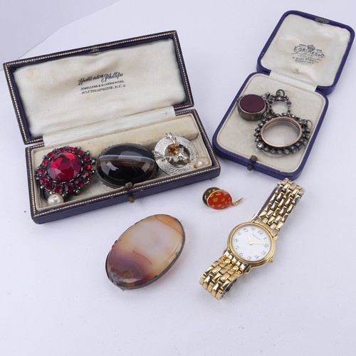 263 - A quantity of Jewellery and Costume Jewellery, including agate brooches, a silver and red enamel bro... 