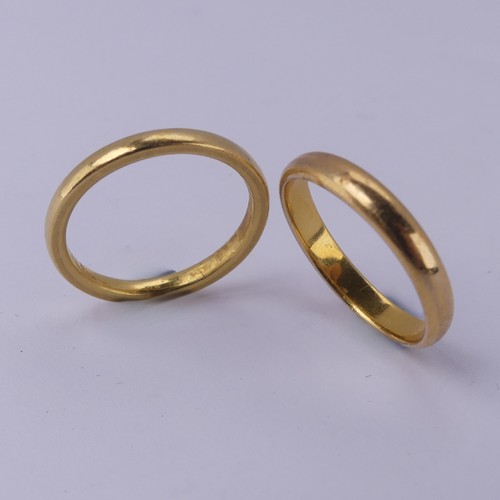 268 - Two 22ct yellow gold Bands, Size L½ and K, total weight 6.4g (2)