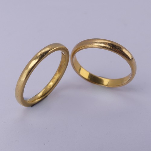 268 - Two 22ct yellow gold Bands, Size L½ and K, total weight 6.4g (2)