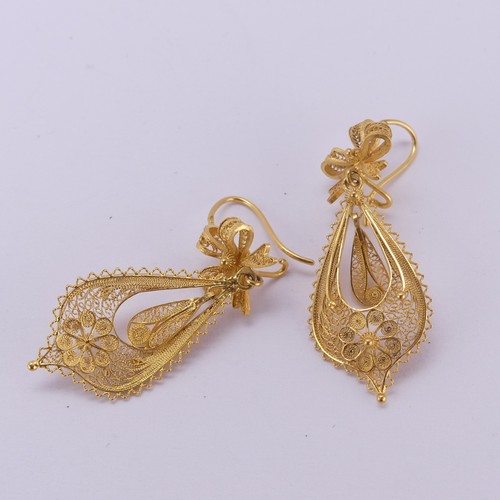 235 - A pair of Portugese gold filigree Earrings, marked '800' (approx. 19.2ct), 4cm long, 5.8g.... 