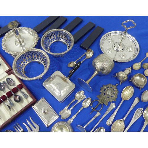 248 - A quantity of vintage Costume Jewellery and Silver Plate, including necklaces, brooches, earrings, f... 