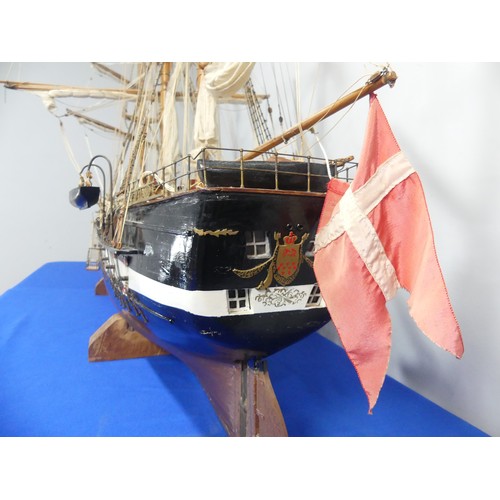 560 - A very large model of the Danish Warship Jylland, both a screw propelled steam frigate and sail ship... 