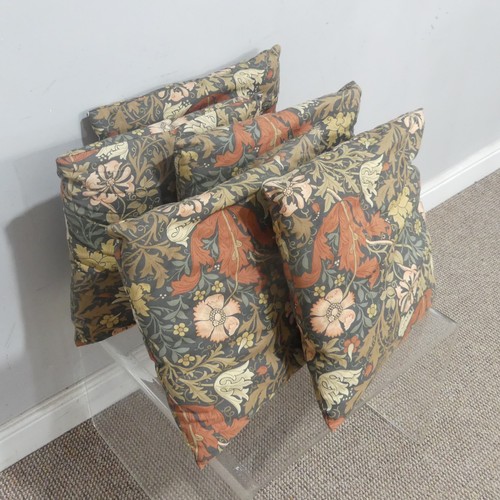 540 - A set of six William Morris inspired Cushions, W 40 cm x H 40 cm.