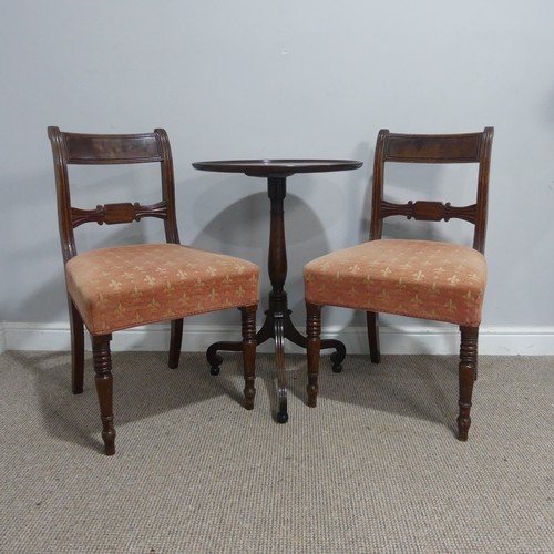 636 - A pair of antique mahogany dining Chairs, W 50 cm x H 85 cm x D 50 cm, together with an antique maho... 