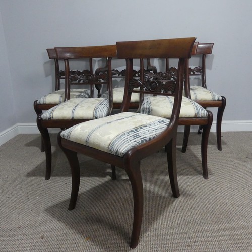 634 - A set of six 19th century mahogany bar-back dining Chairs, with one carver, W 51 cm x H 87 cm x D 55... 