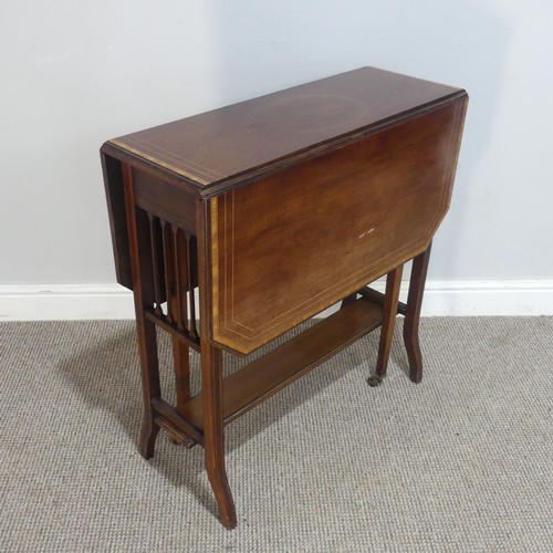 570 - An Edwardian mahogany Sunderland Table, inlaid with walnut stinging and banding, W 69 cm x H 71 cm x... 