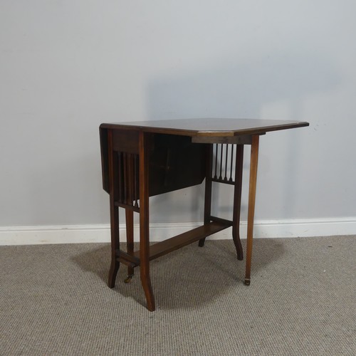 570 - An Edwardian mahogany Sunderland Table, inlaid with walnut stinging and banding, W 69 cm x H 71 cm x... 