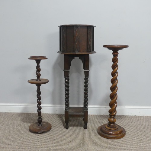 642 - An Old Charm style oak Plant Stand/Jardinière, raised on twisted supports, W 33 cm x H 99.5 cm x D 3... 