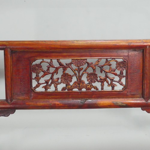 706 - An antique Chinese carved wood clothes/robe Rack, decorated with pierced foliate carvings W 119 cm x... 