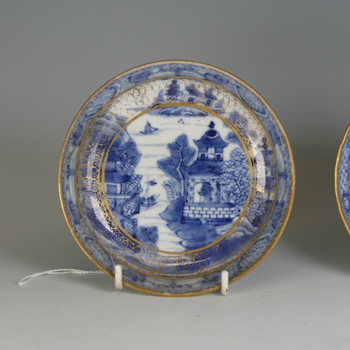 103 - An antique Chinese export porcelain blue and white Tea Plate, decorated in the willow pattern with o... 