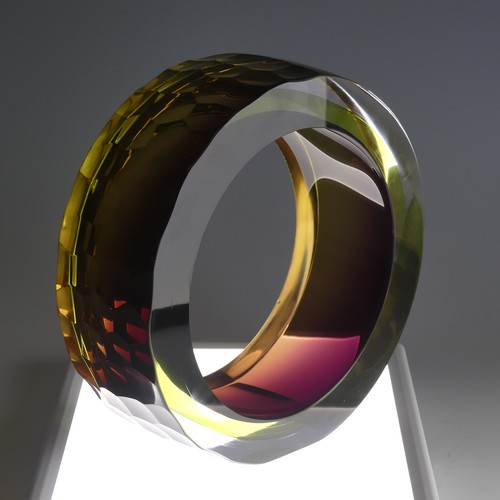 45 - Graeme Hawes (British contemporary) a 'Chestnut Slice' studio glass Sculpture, of circular form with... 