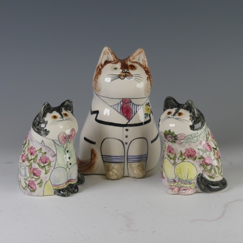 94 - A Joan De Bethel, Rye Pottery, White Jacket Cat, the base hand inscribed in pen, '©476 Joan De Bethe... 