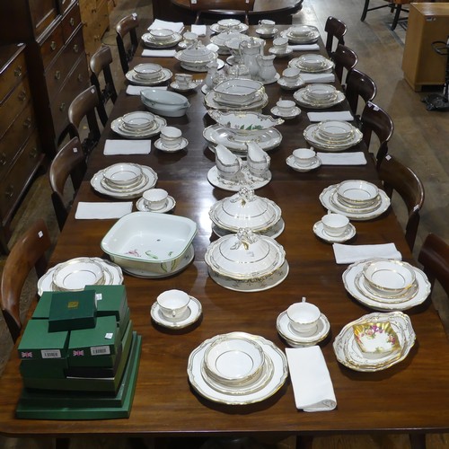 39 - An extensive Spode 'Sheffield' pattern part Dinner, Tea and Coffee Service, for an eighteen-place se... 