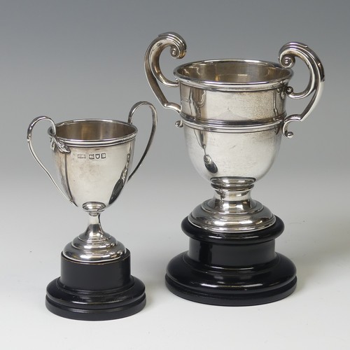 59 - A George V silver Trophy Cup, by William Neale & Son Ltd, hallmarked Birmingham 1927, of ur... 