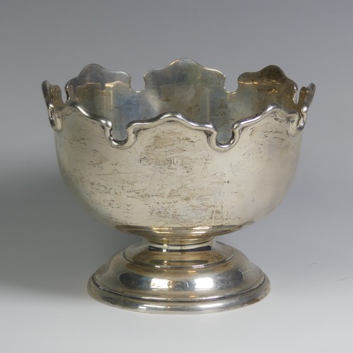 21 - A George V silver Monteith style Bowl, by&nbsp;Elkington & Co Ltd., hallmarked Birmingham, date ... 