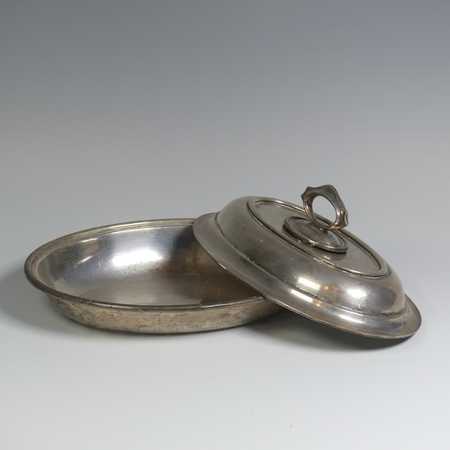 4 - A George V silver Entr&eacute;e Dish,&nbsp;by&nbsp;Martin Hall & Co Ltd., hallmarked Sheffield, ... 