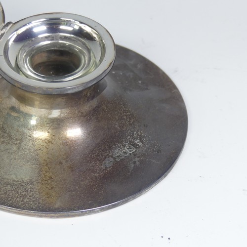 32 - An Edwardian silver Capstan Inkwell,&nbsp;by&nbsp;Goldsmiths & Silversmiths Co Ltd., hallmarked ... 