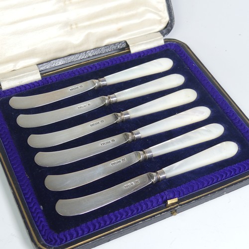 35 - A cased set of six George V silver Butter Knives, by James Deakin & Sons, hallmarked Sheffield, ... 