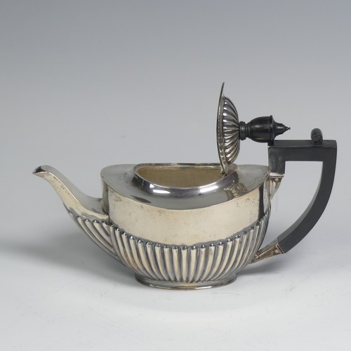 36 - A late Victorian silver bachelor's Teapot, by Thomas Bradbury & Sons, hallmarked London 1897, ov... 