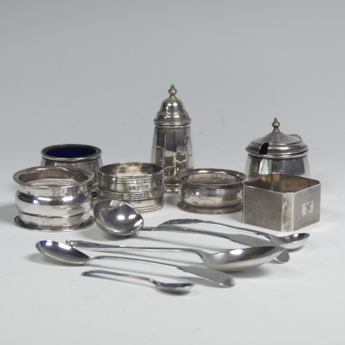 50 - A George V silver three piece Cruet Set, by Selfridge & Co Ltd., hallmarked Birmingham 1930, of ... 