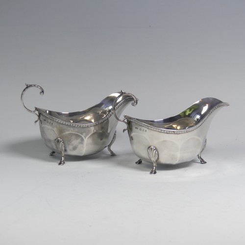 39 - A pair of George V octagonal silver Sauce Boats, by Ollivant & Botsford, hallmarked London 1925,... 
