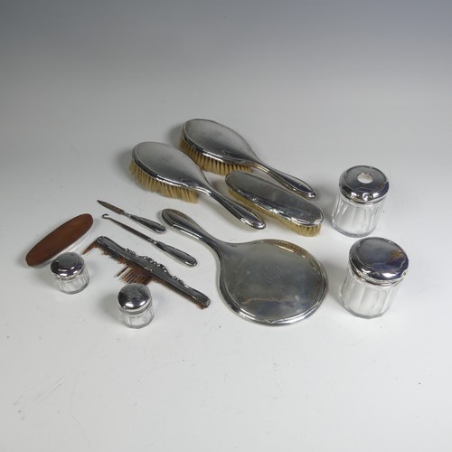 62 - A George V silver mounted part Dressing Table Set, by Daniel Manufacturing Company, hallmarked Birmi... 