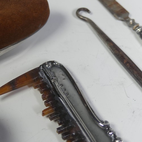 62 - A George V silver mounted part Dressing Table Set, by Daniel Manufacturing Company, hallmarked Birmi... 