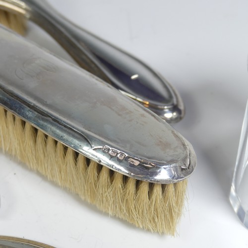 62 - A George V silver mounted part Dressing Table Set, by Daniel Manufacturing Company, hallmarked Birmi... 