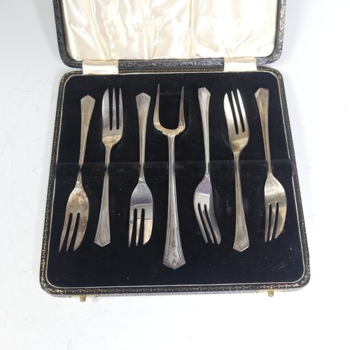 61 - A cased set of six George V silver Cake Forks, by Angora Silver Plate Co., hallmarked Sheffield 1937... 