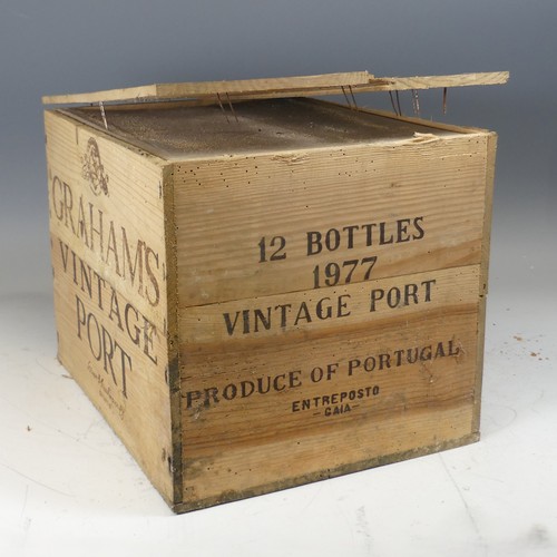 81 - Port: Twelve bottle of Grahams 1977 Vintage Port, in original wooden case.