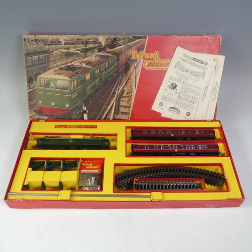 Tri-ang Railways 00 gauge: RS.36 'The Highwayman' EM2 27000 Electra Passenger Set, with diesel locomotive, two coaches, track and accessories, boxed, box scruffy and repaired.