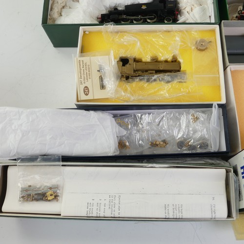Model Locomotive Kits 00 gauge: twelve various makers, some assembled ...