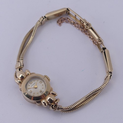 142 - A 9ct gold lady's Juvenia Wristwatch, with signed 17-jewels mechanical movement, 14.2mm diameter, on... 